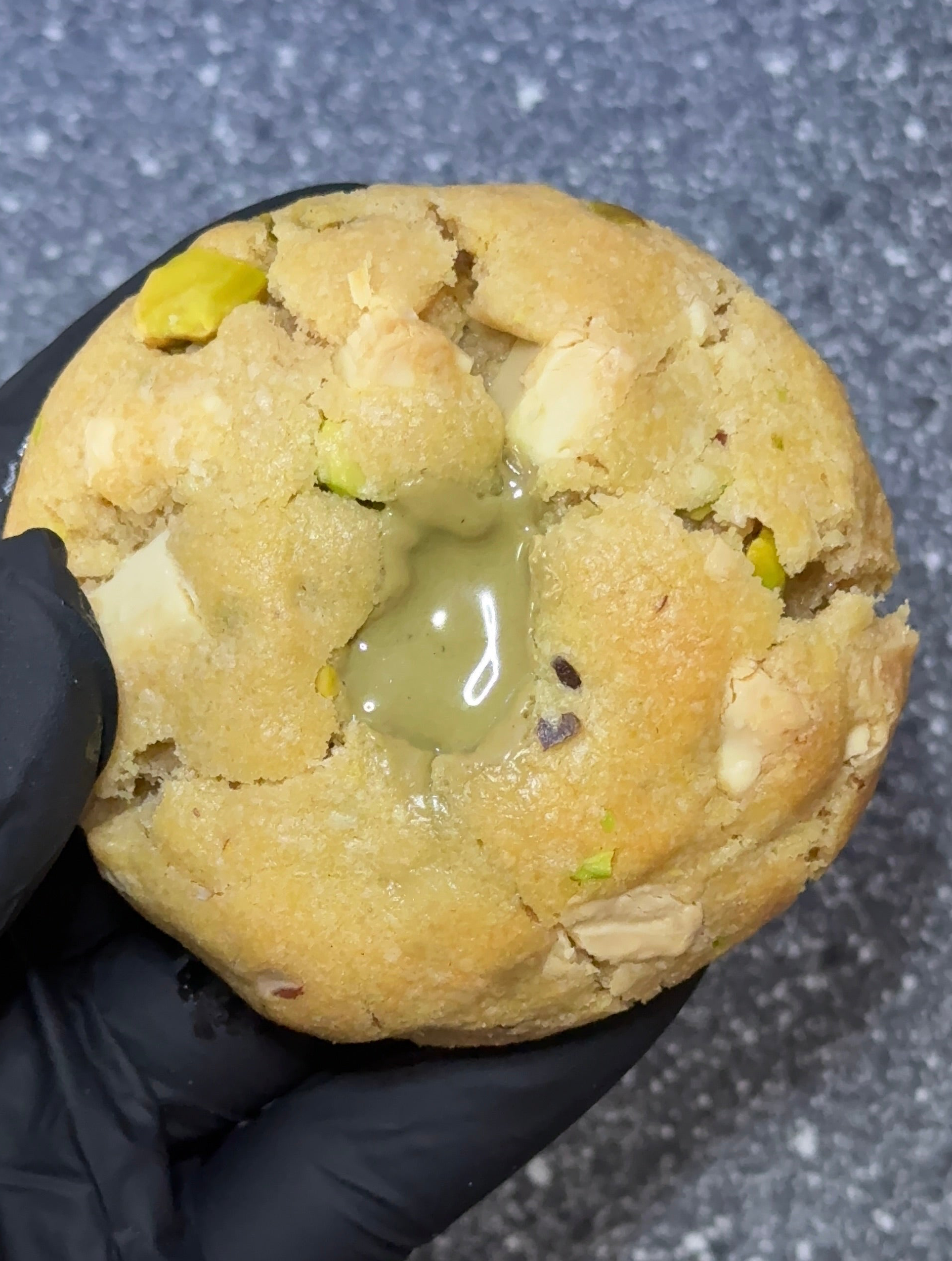 💚 White chocolate pistachio cookie